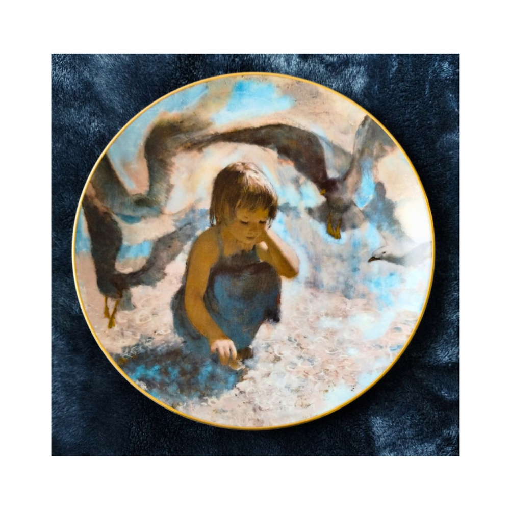 Viletta "Seashells" 1980 Collector Plate (Precious Moments Collection)